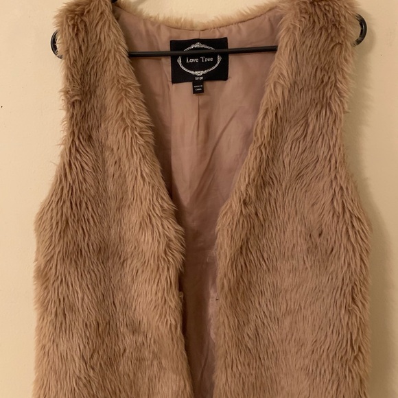 Faux Fur Vest - Picture 6 of 7